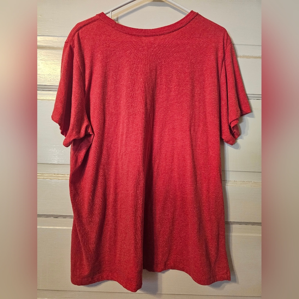 Red Christmas "Believe" Graphic T-Shirt XXL  * 4/$20 * - Picture 4 of 4